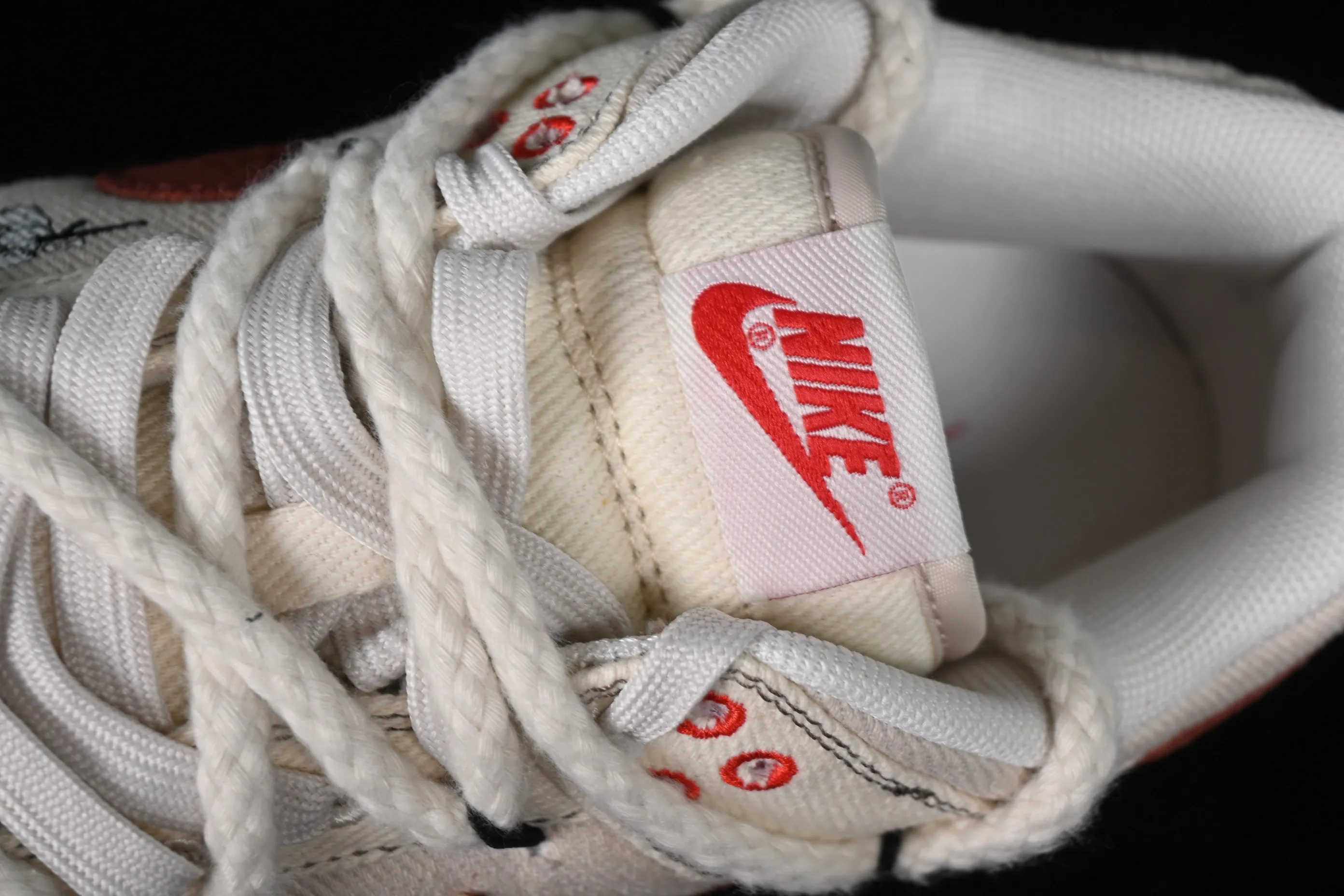 All categories Nk SB Dunk series Nk SB Dunk Low low-top sneakers Nk Dunk Low Outdoor wear high street style Sashiko embroidery Retro hemp rope deconstruction SB low-top casual sneakers DV0834-100